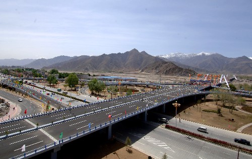 西藏規(guī)模最大的環(huán)保型砂石系統(tǒng)建設運行!